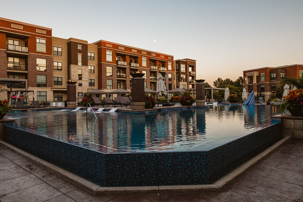 The Royale At CityPlace Apartments, 10501 W 113th Street, Overland Park